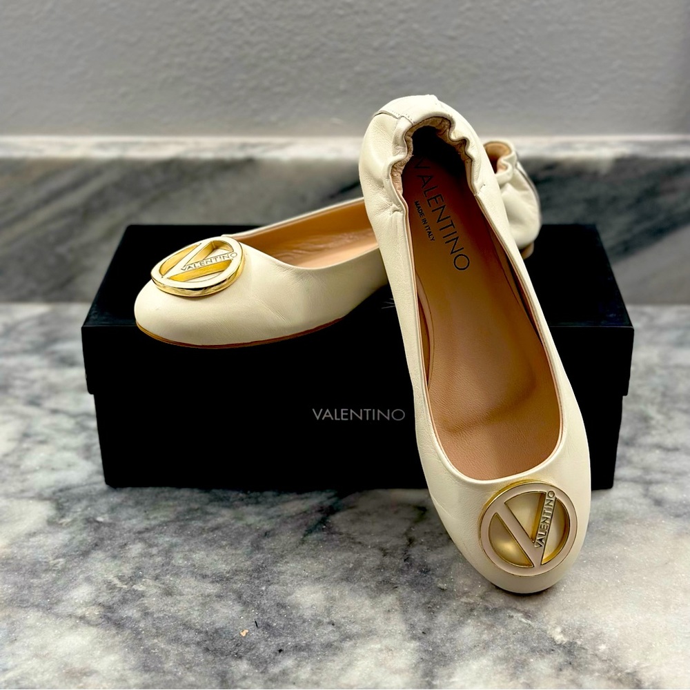VALENTINO BY MARIO VALENTINO
Calliope Ballet Flat